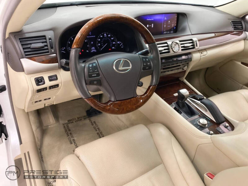 2016 Lexus LS 460
