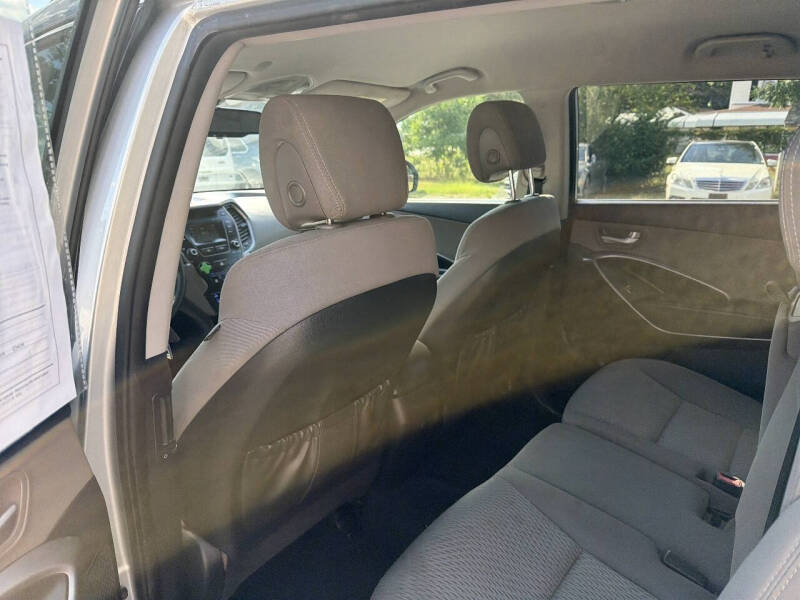 2016 Hyundai Santa Fe SE