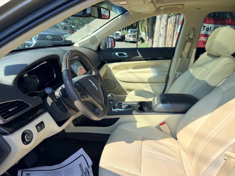 2016 Lincoln MKT EcoBoost