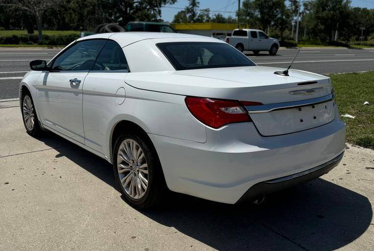 2012 Chrysler 200 Limited