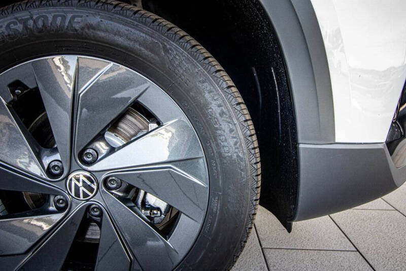 2025 Volkswagen Taos S