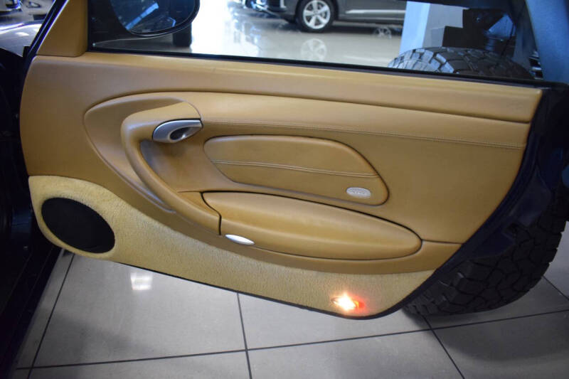 2000 Porsche 911 Carrera