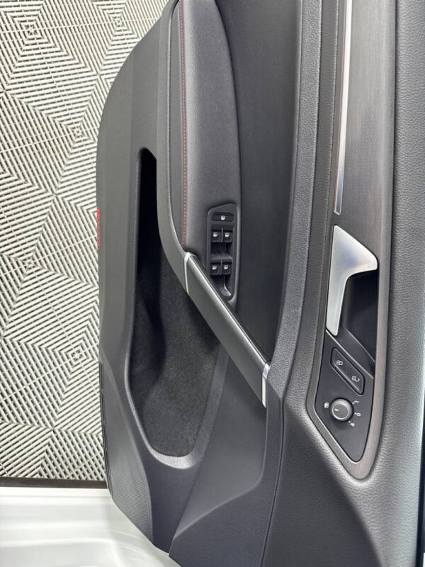 2021 Volkswagen Golf GTI S