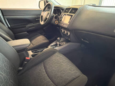 2023 Mitsubishi Outlander Sport ES