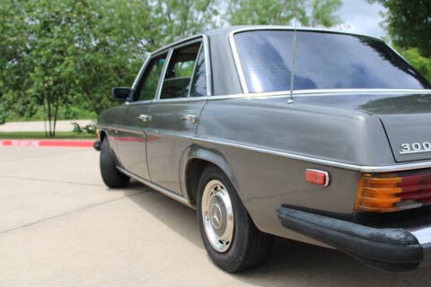 1976 Mercedes-Benz 300-Class