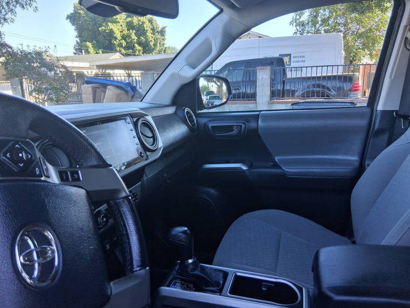 2020 Toyota Tacoma SR5 V6