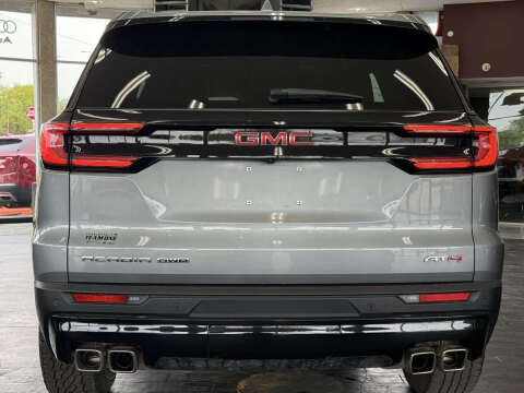 2024 GMC Acadia AT4
