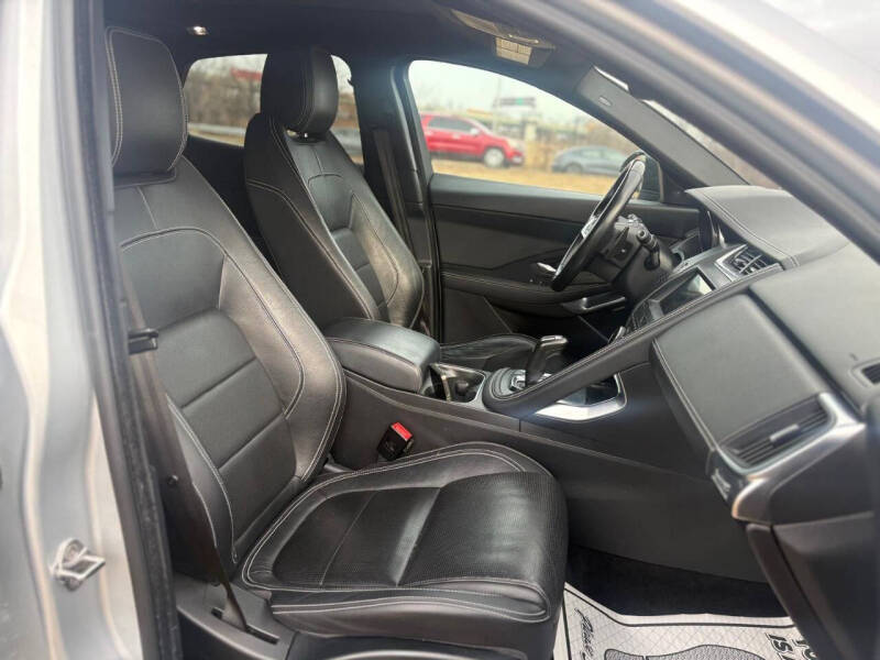 2018 Jaguar E-PACE P300 R-Dynamic S