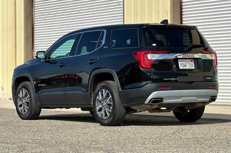 2022 GMC Acadia SLE