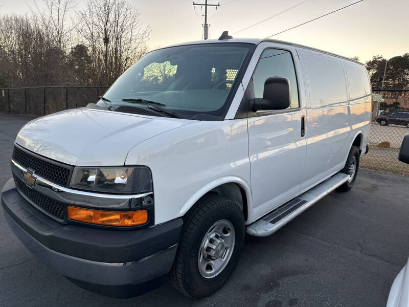 Chevrolet Express Cargo's photo