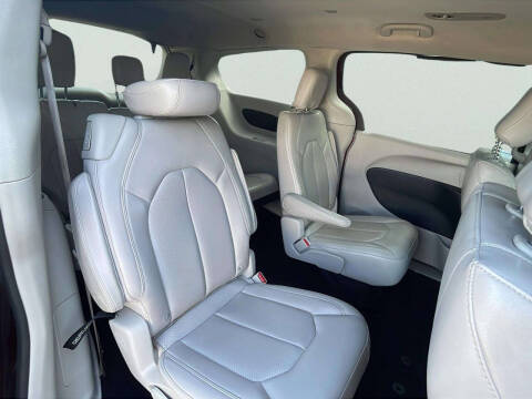 2021 Chrysler Voyager LXi