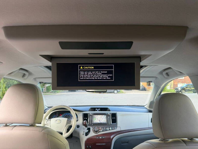 2011 Toyota Sienna XLE 7-Passenger