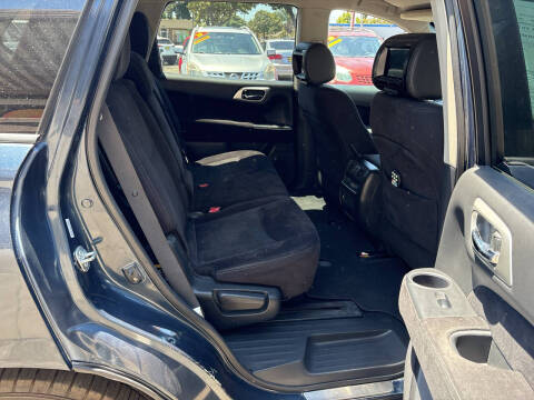 2014 Nissan Pathfinder S