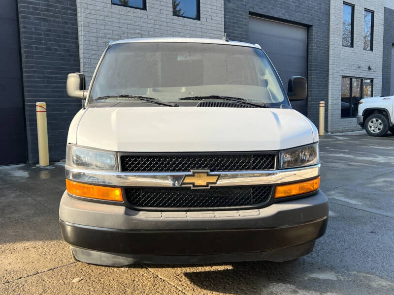 2025 Chevrolet Express 2500