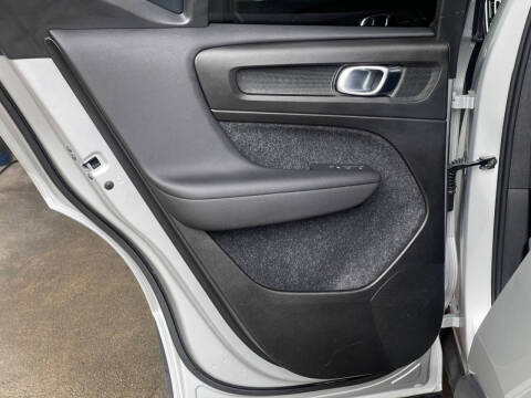 2019 Volvo XC40 T5 R-Design