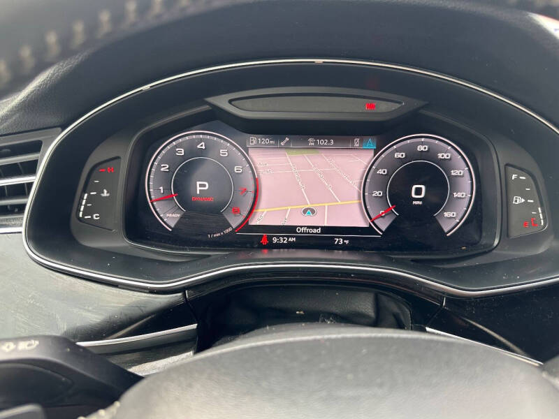 2019 Audi Q8 quattro Premium 55 TFSI