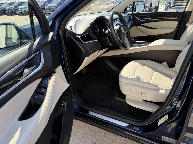 2023 Buick Enclave Essence