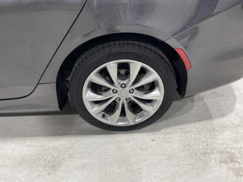 2016 Chrysler 200 S