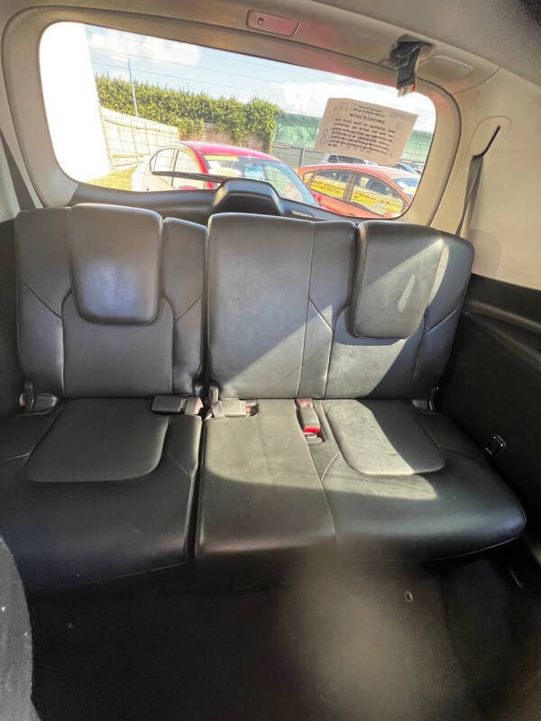 2017 Infiniti QX80 Signature Edition