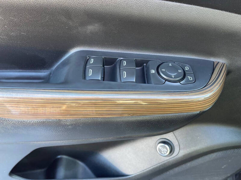 2017 GMC Acadia SLE-2