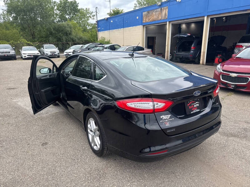 2016 Ford Fusion SE