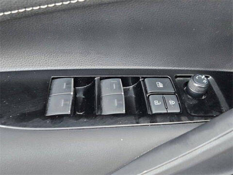 2024 Toyota Corolla Hatchback SE