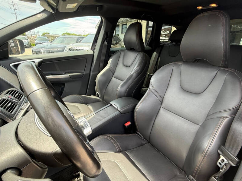 2016 Volvo XC60 T6 Drive-E
