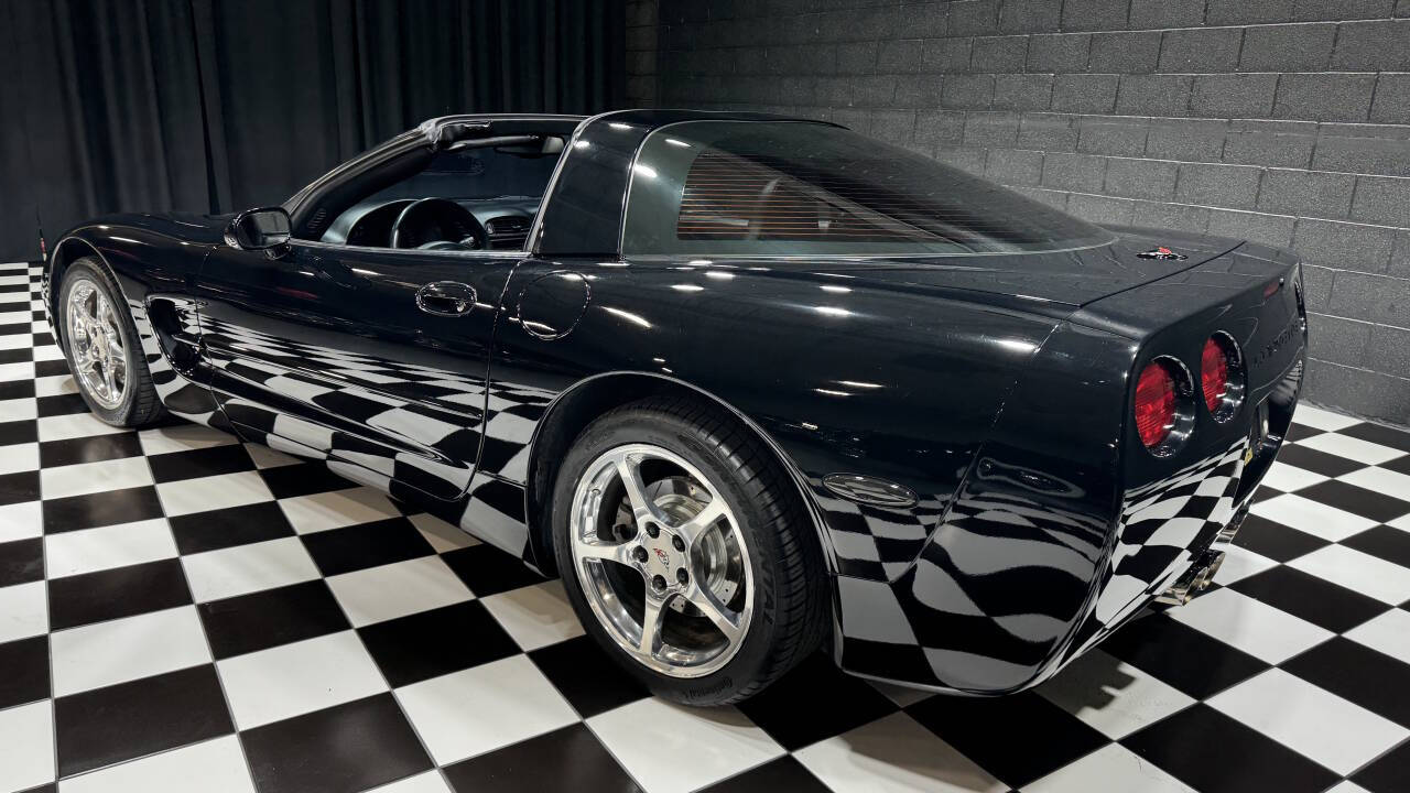 2004 Chevrolet Corvette 9