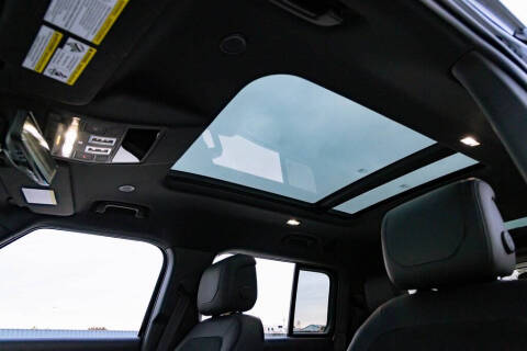 2024 Land Rover Defender 130 V8 P500