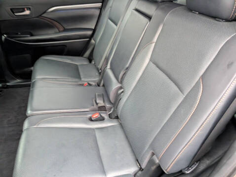 2019 Toyota Highlander Limited Platinum
