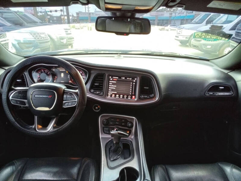 2020 Dodge Challenger SXT