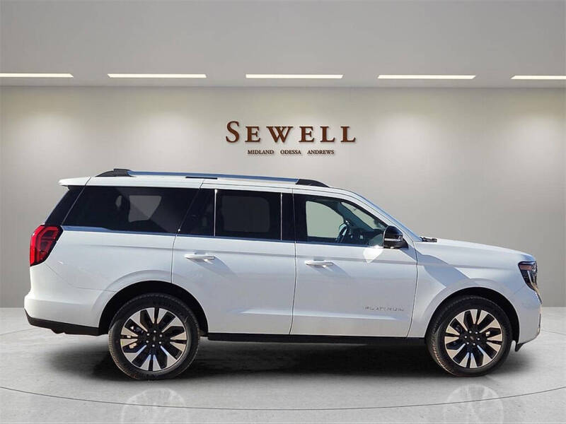 2025 Ford Expedition Platinum