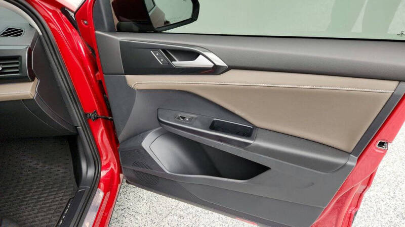 2023 Volkswagen Taos SEL 4Motion