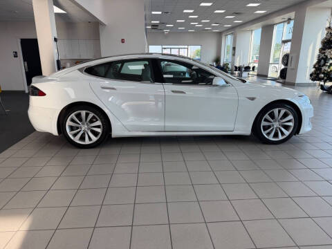 2016 Tesla Model S 90D