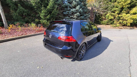 2017 Volkswagen Golf GTI Sport