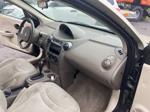 2004 Saturn Ion 2