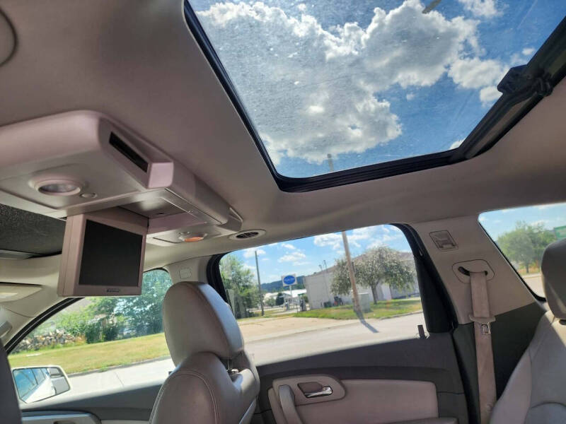2011 Chevrolet Traverse LT