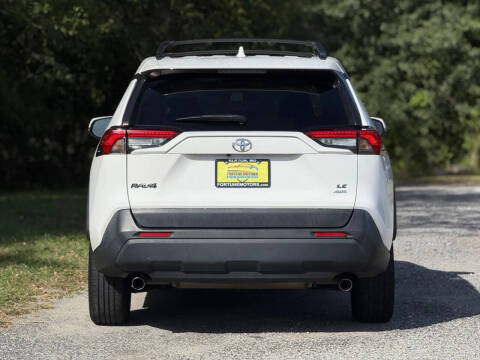 2019 Toyota RAV4 LE