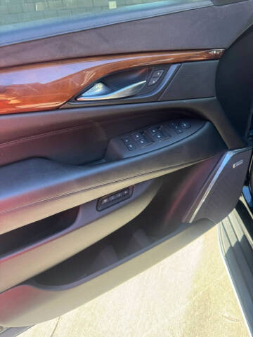 2016 Cadillac Escalade Luxury Collection