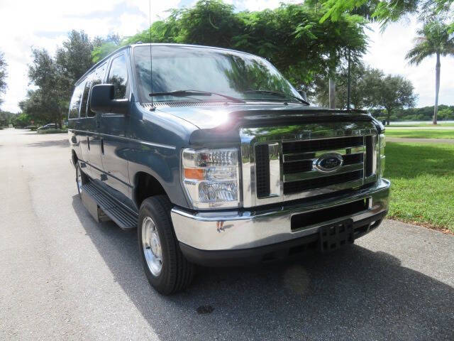 2013 Ford E-Series E-150 XLT