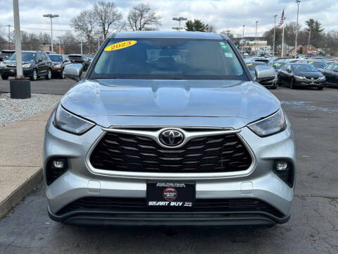 2023 Toyota Highlander LE