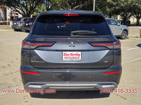 2025 Mitsubishi Outlander SE