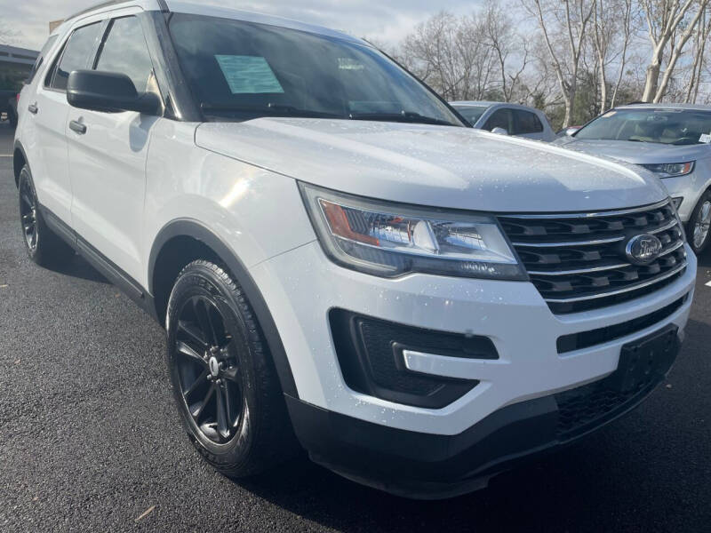 2017 Ford Explorer