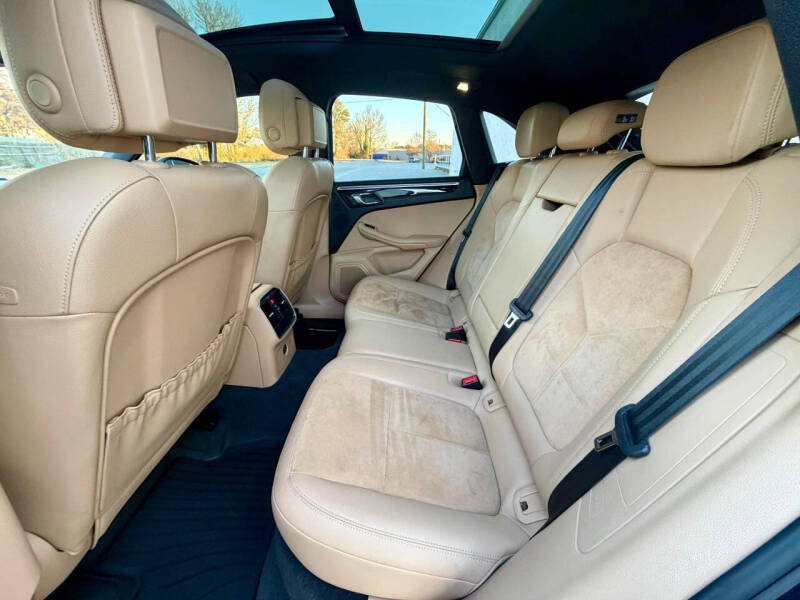 2017 Porsche Macan