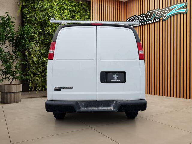 2021 Chevrolet Express 2500