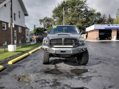 2004 Dodge Ram Pickup 2500 for sale at DTH FINANCE LLC in Toledo OH