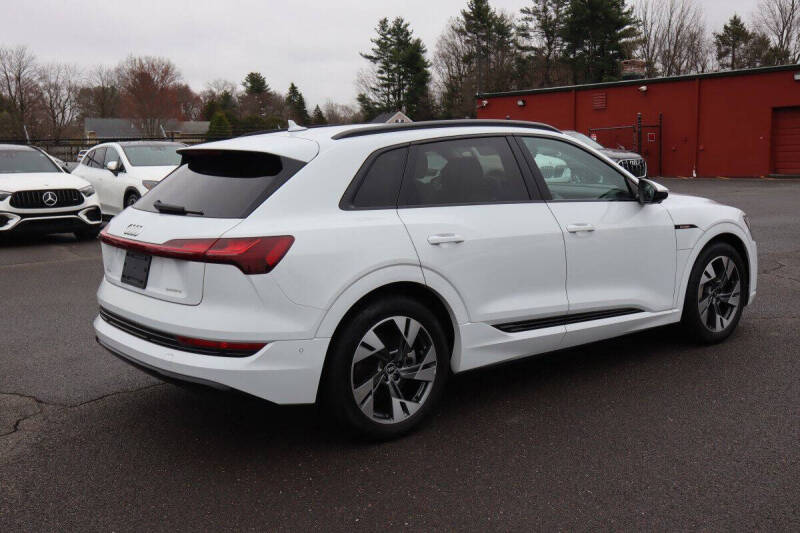 2021 Audi e-tron quattro Premium