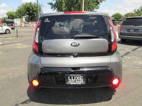 2016 Kia Soul +