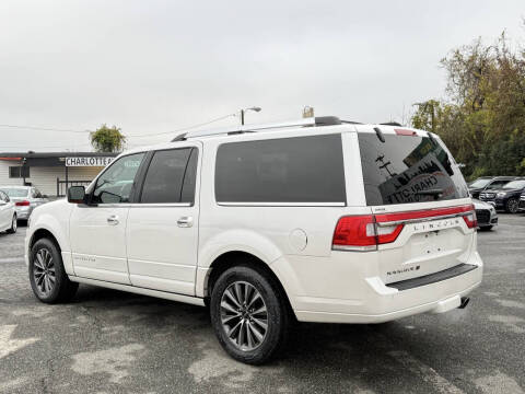 2017 Lincoln Navigator L Select