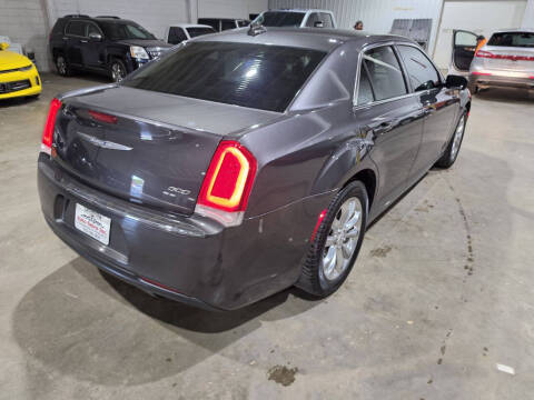 2016 Chrysler 300 Limited
